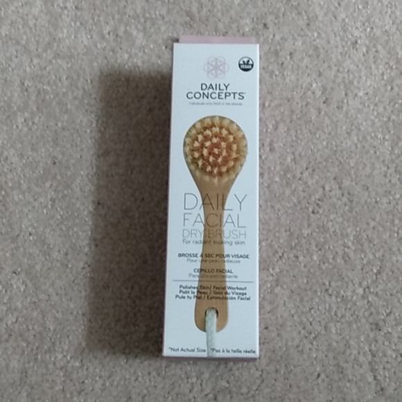 Facial and body dry brush - Picture 1 of 4